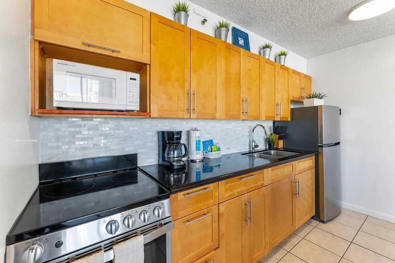 Aloha Getaway, Ocean View Condo Near Waikiki Beach With Free Parking Honolulu Apartment